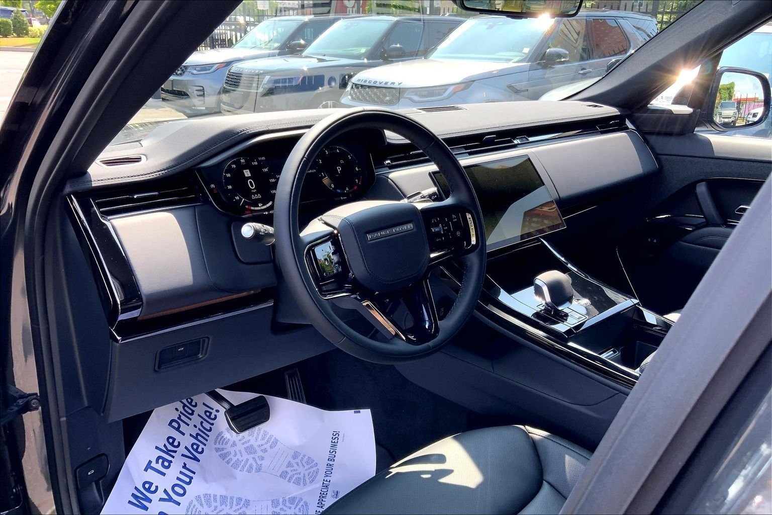 New 2026 Carpathian Grey Land Rover Dynamic SE image 8
