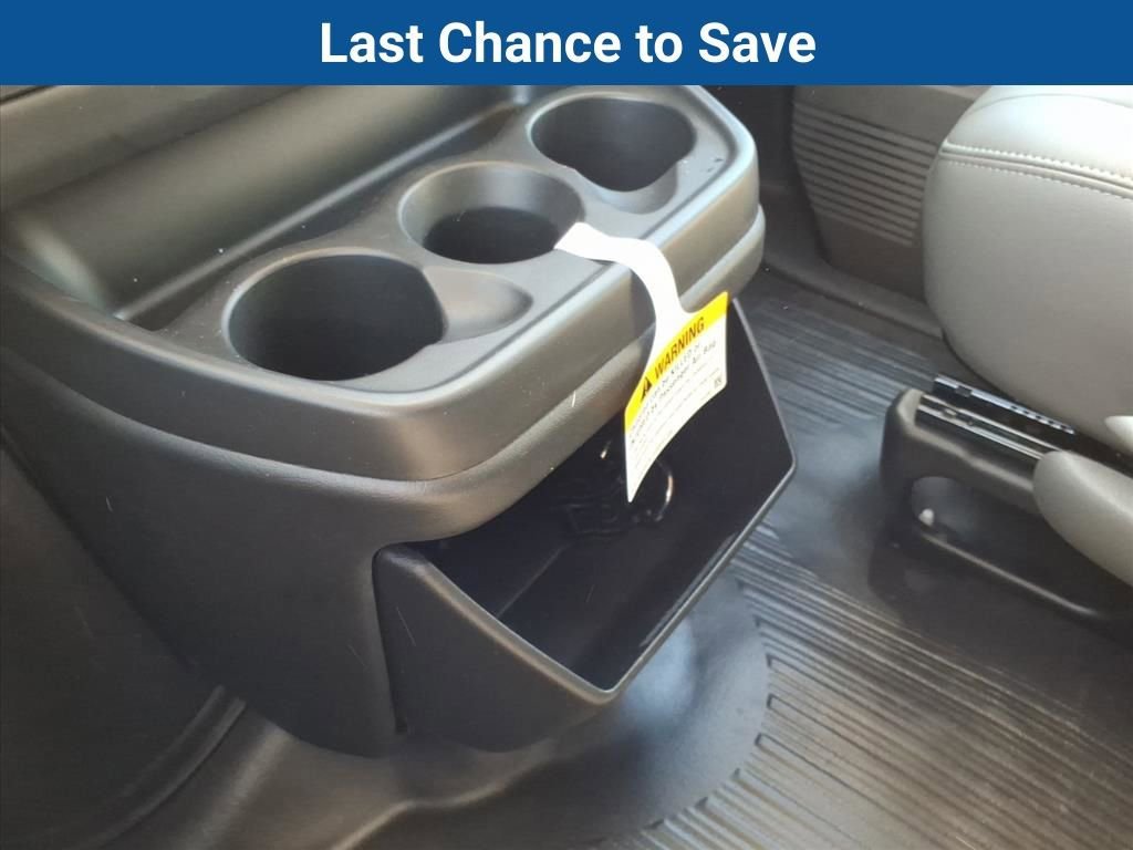 2025 Chevrolet Express Cargo Work Van - Photo 13