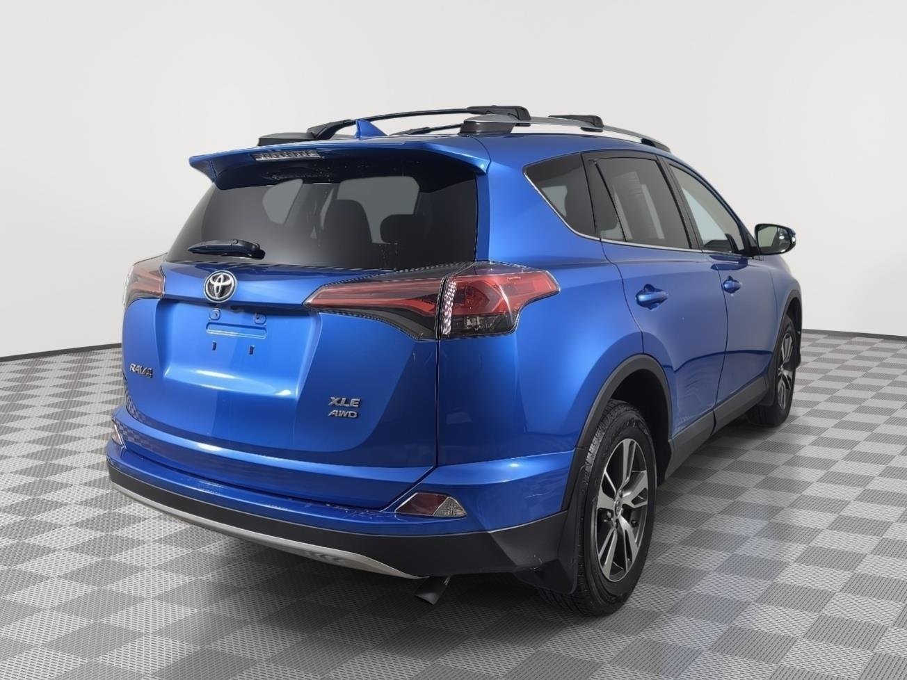 Used 2017 Electric Storm Blue Toyota XLE image 12