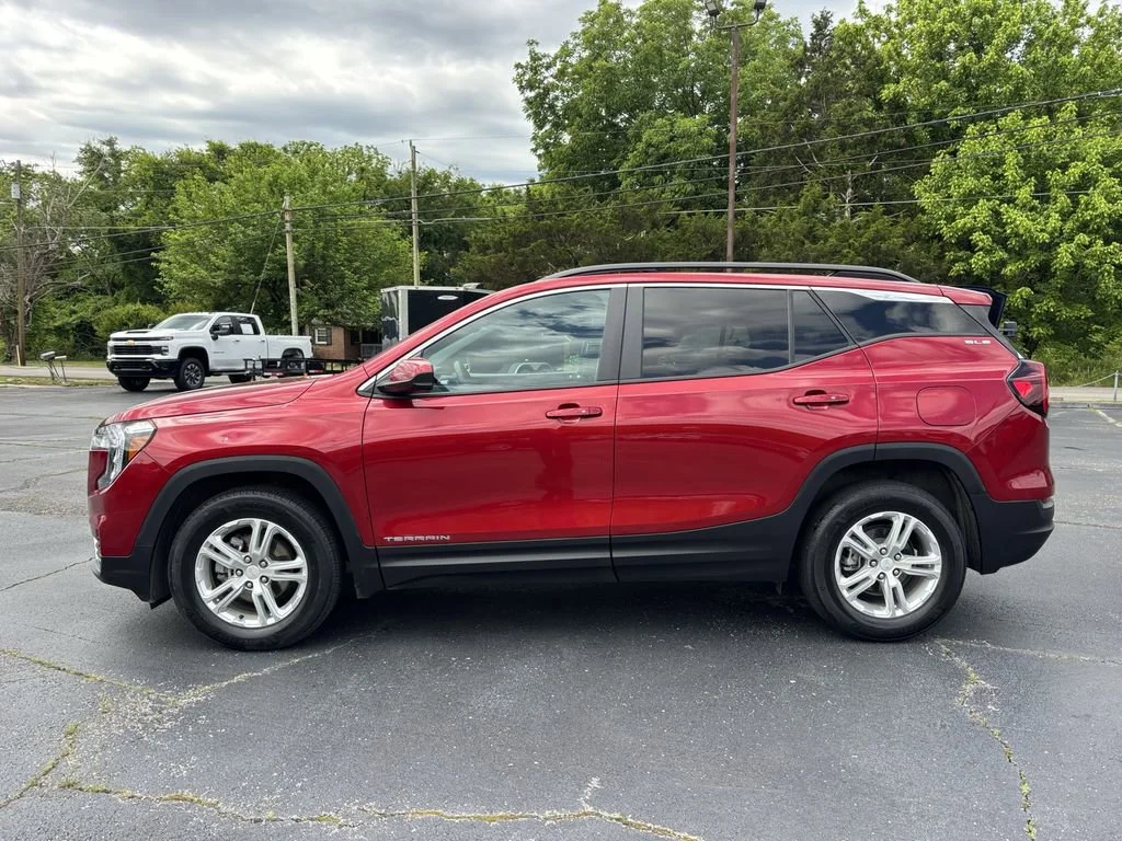 Used 2024 Volcanic Red Tintcoat GMC SLE image 5