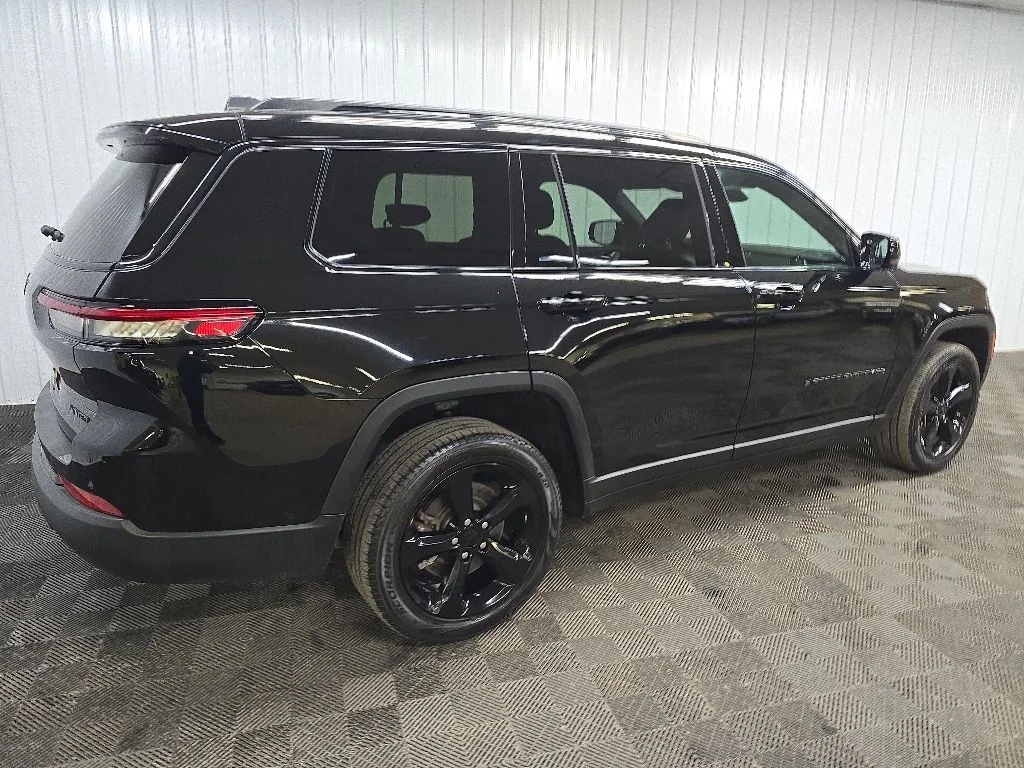 Used 2024 Black Jeep Limited image 7