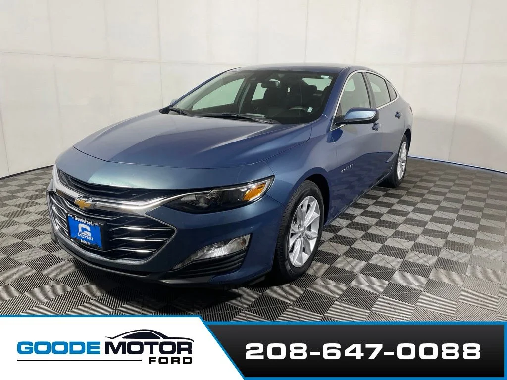 Used 2024 Blue Chevrolet LT image 4
