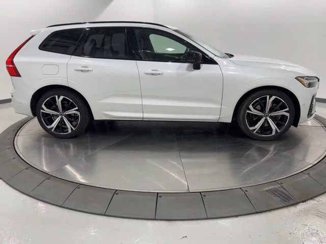 Used 2024 Crystal White Volvo Ultimate image 6