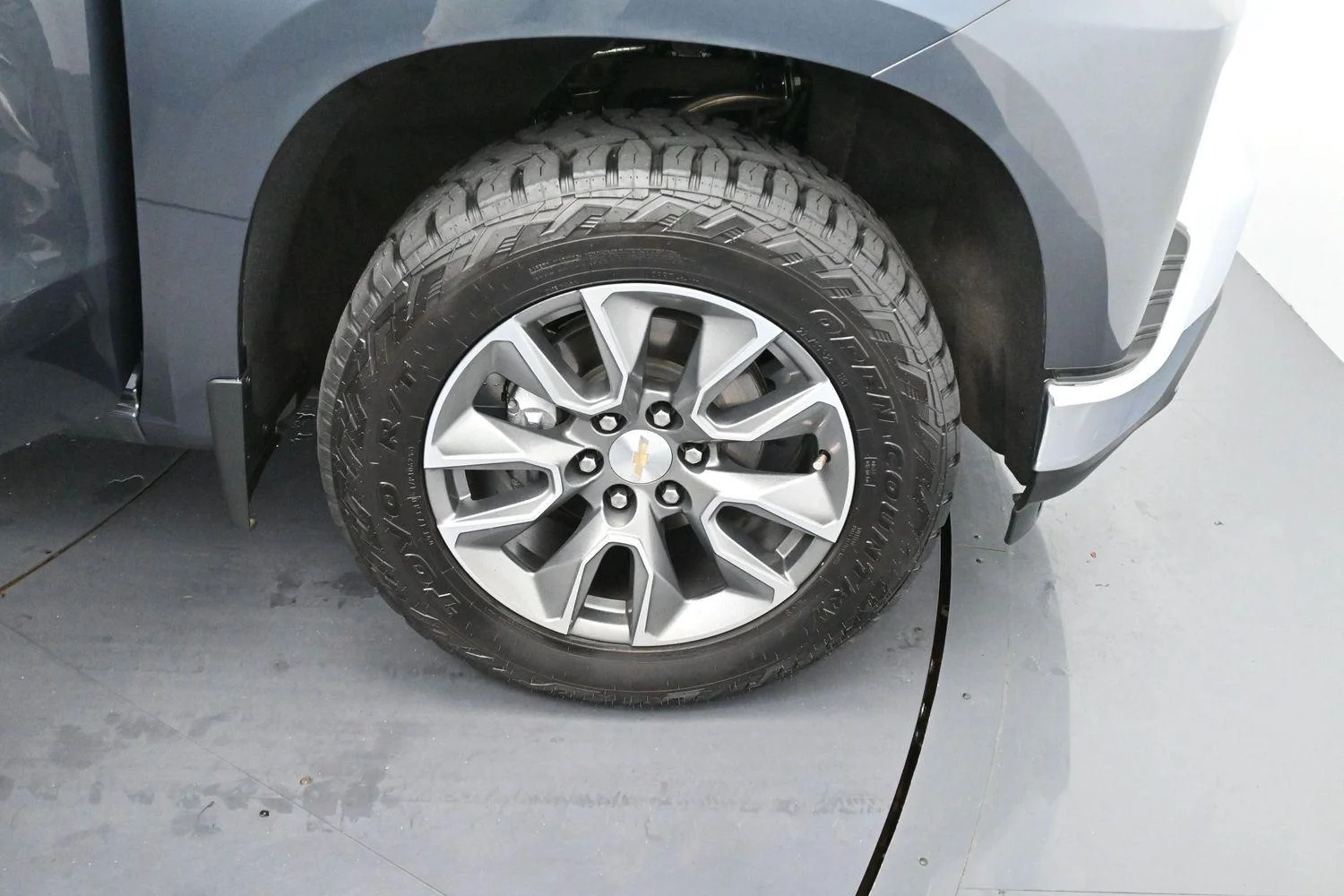 Used 2021 Shadow Gray Metallic Chevrolet LT image 32