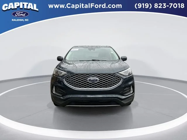 Used 2023 Blue Ford SEL image 3
