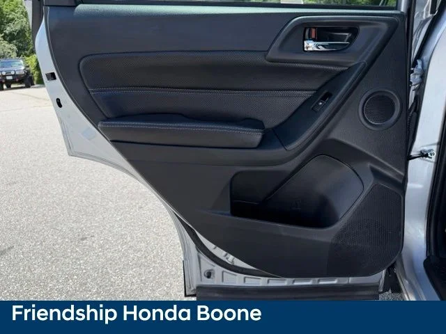 Used 2018 Silver Subaru 2.5i Touring image 33