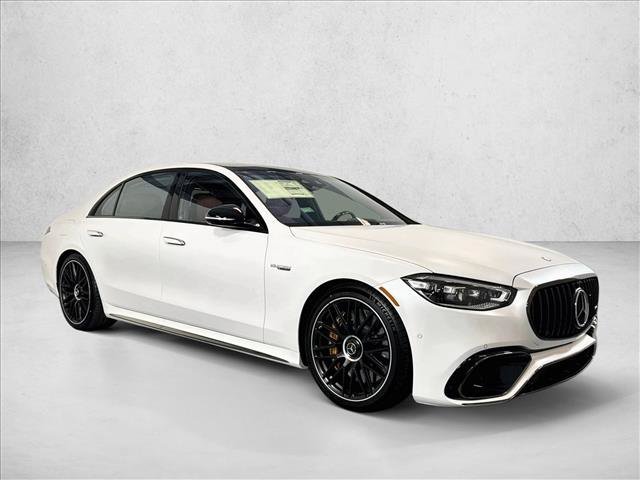 New 2026 MANUFAKTUR Moonlight White Magno Mercedes-Benz AMG® S 63 E image 33