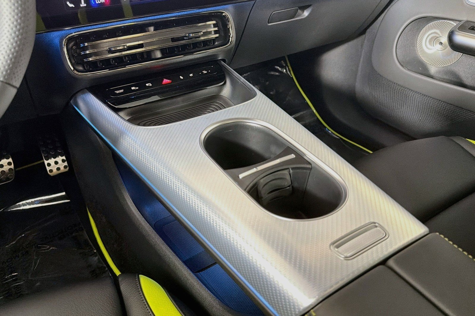 New 2027 MANUFAKTUR Alpine Grey Mercedes-Benz CLA 220 Hybrid image 5