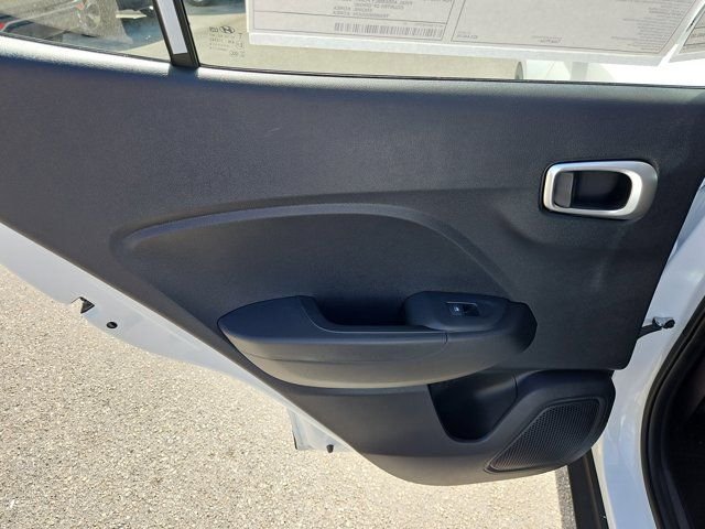 2025 Hyundai Venue SEL - Photo 12