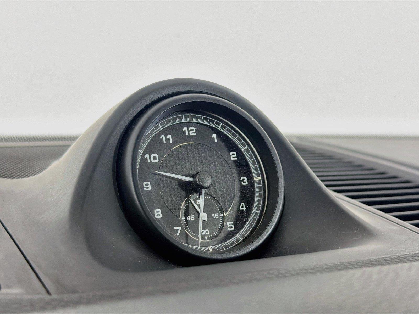 Used 2023 White Porsche  image 17