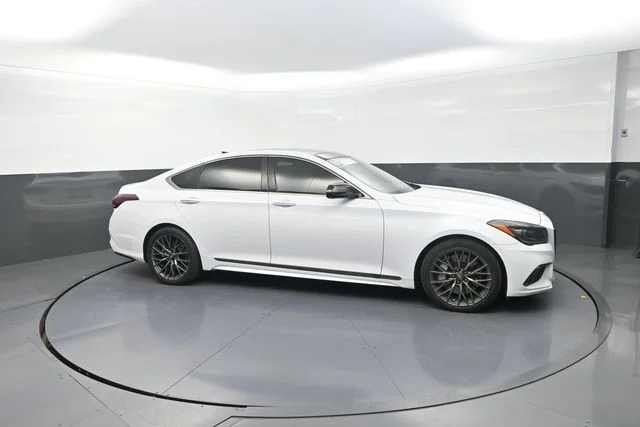 Used 2018 White Genesis 3.3T Sport image 21