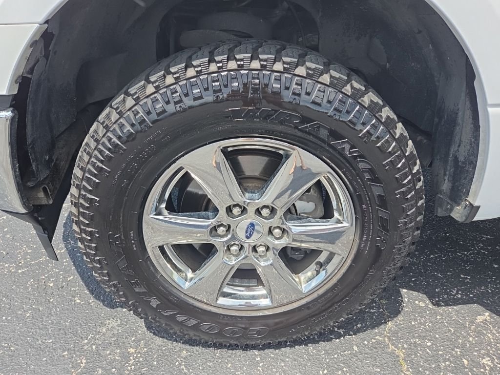 Used 2020 White Ford XLT image 17