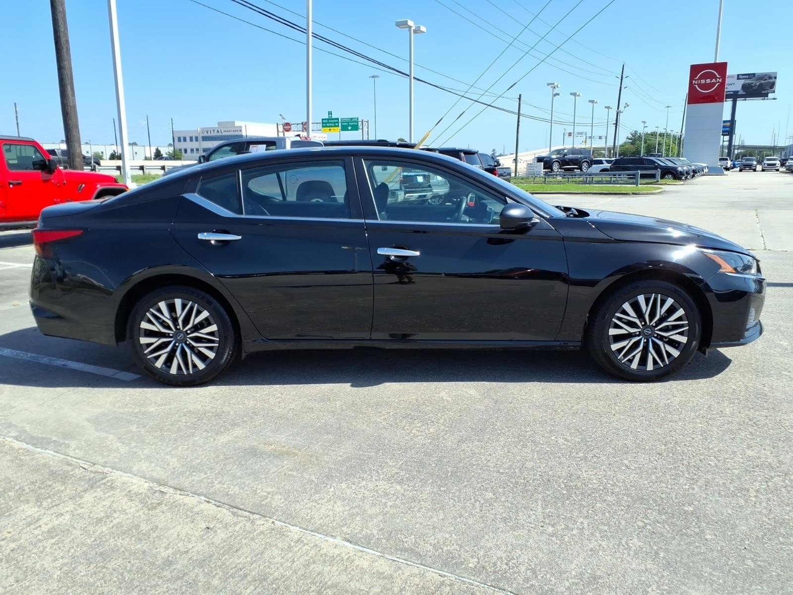 2024 Nissan Altima 2.5 SV Black at Robbins Nissan
