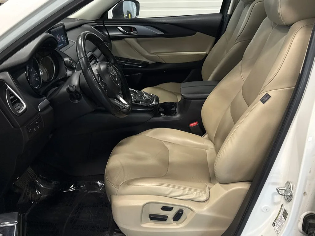Used 2018 White Mazda Touring image 7