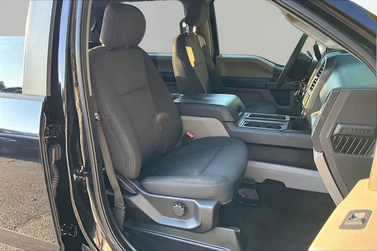 Used 2019 Agate Black Ford XL image 8