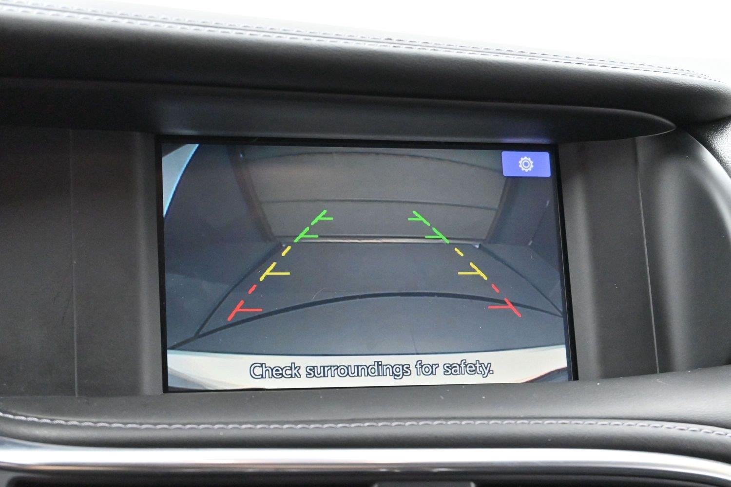 Used 2018 Majestic White INFINITI Base image 21