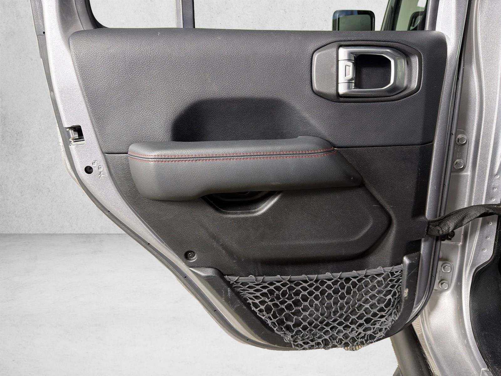 Used 2019 Billet Silver Metallic Clearcoat Jeep Rubicon image 23
