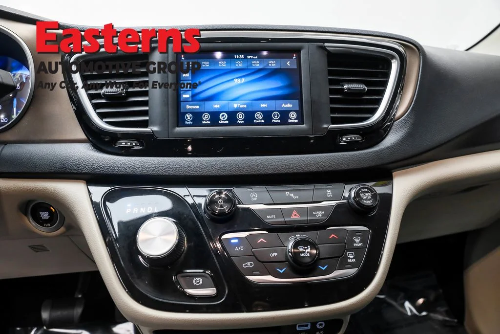 Used 2020 Red Chrysler LX image 12