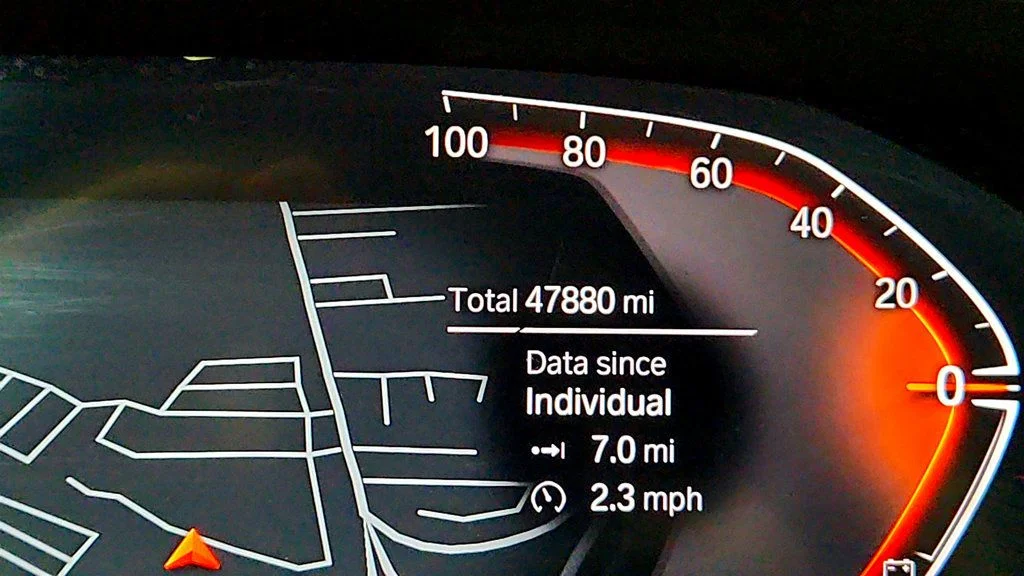 Used 2021 Arctic Grey Metallic BMW xDrive40i SAV w/ Premium, Parking Assistance & Cold Weather Pkgs image 16