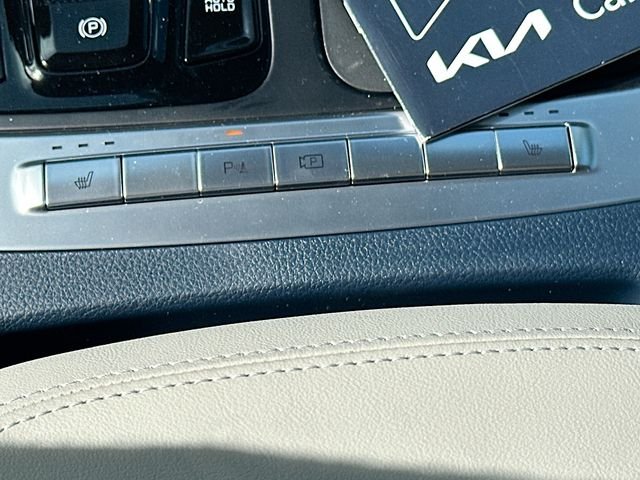 New 2026 Ceramic Silver Kia EX image 20