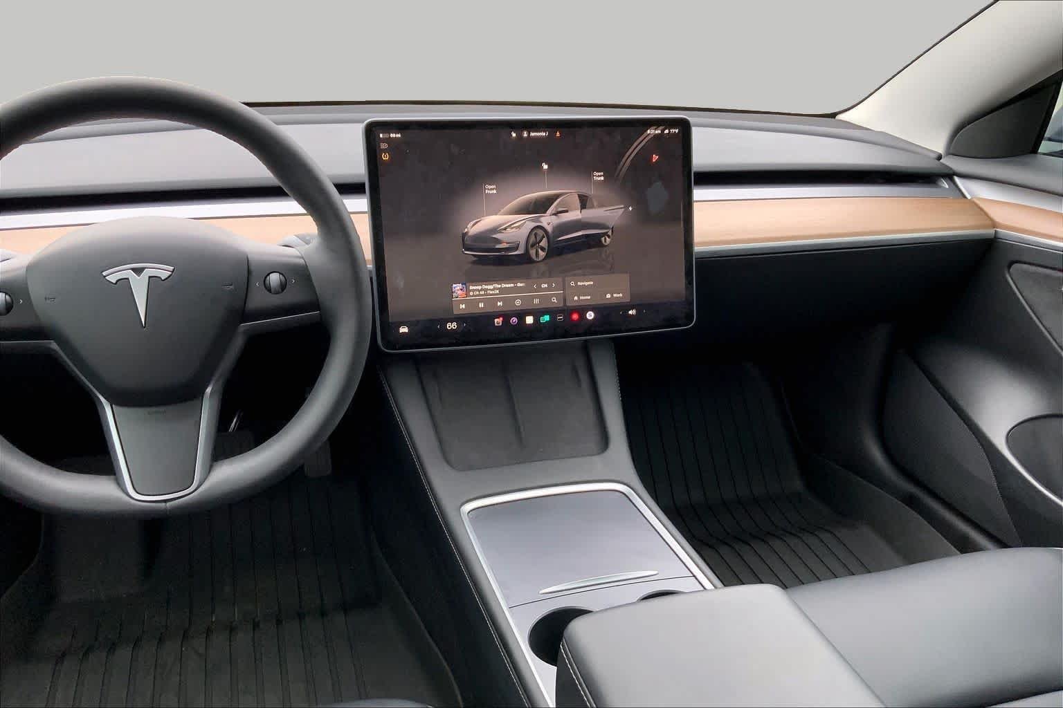 Used 2023  Tesla  image 6