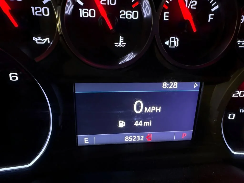 Used 2020 SUMMIT WHITE Chevrolet LT image 11