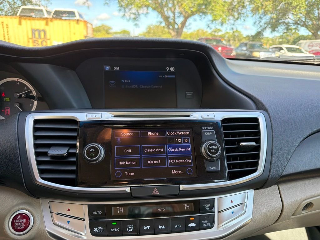 Used 2014 White Honda EX-L image 12