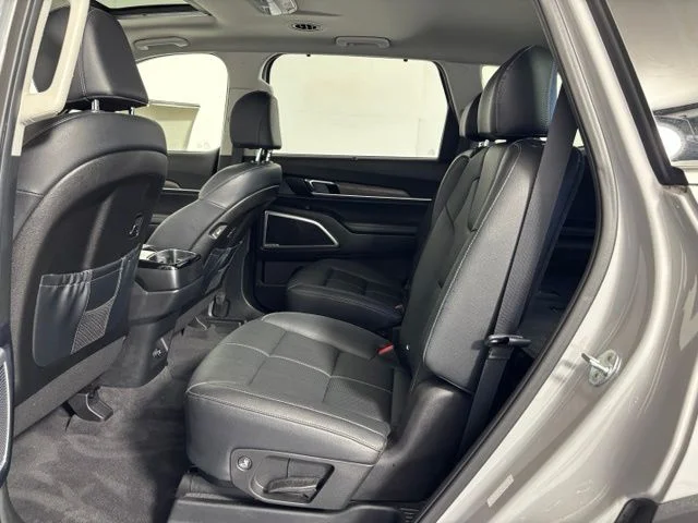 Used 2022 Gray Kia EX image 19
