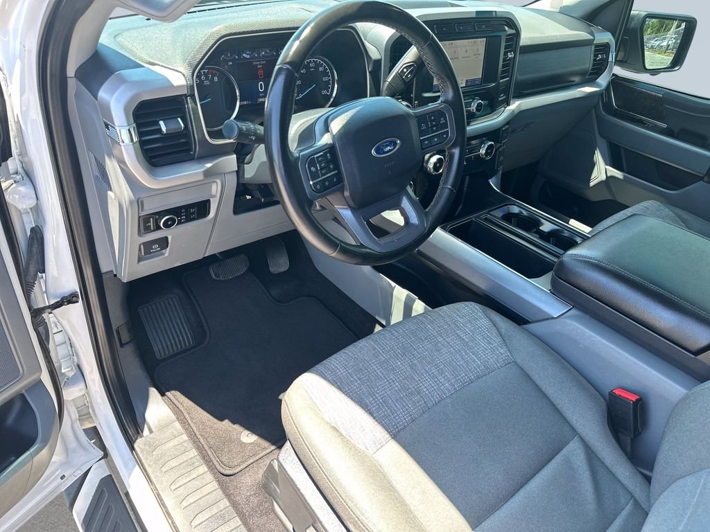 Used 2023 Oxford White Ford XLT image 11