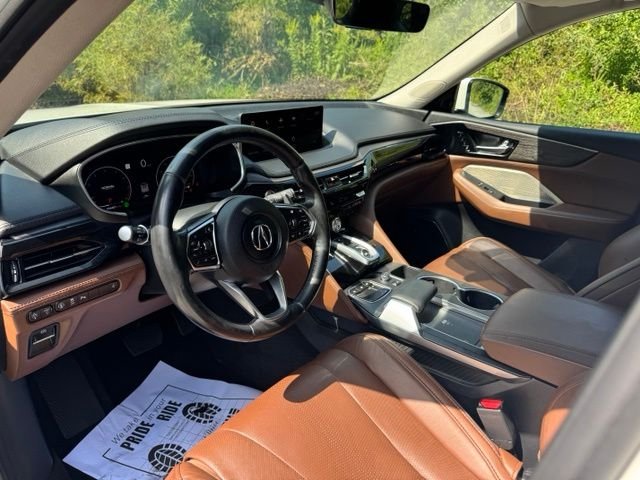 Used 2023 Platinum White Pearl Acura Advance image 9