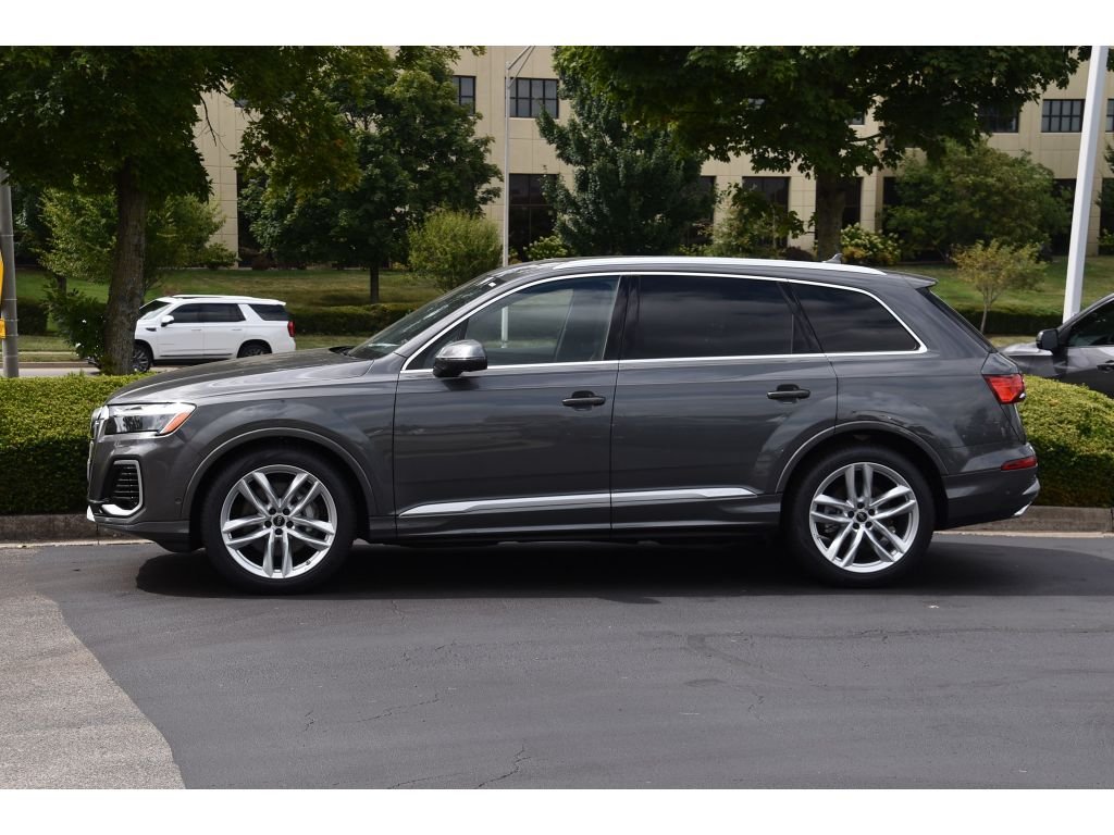 Used 2025 Gry Audi Premium Plus image 7