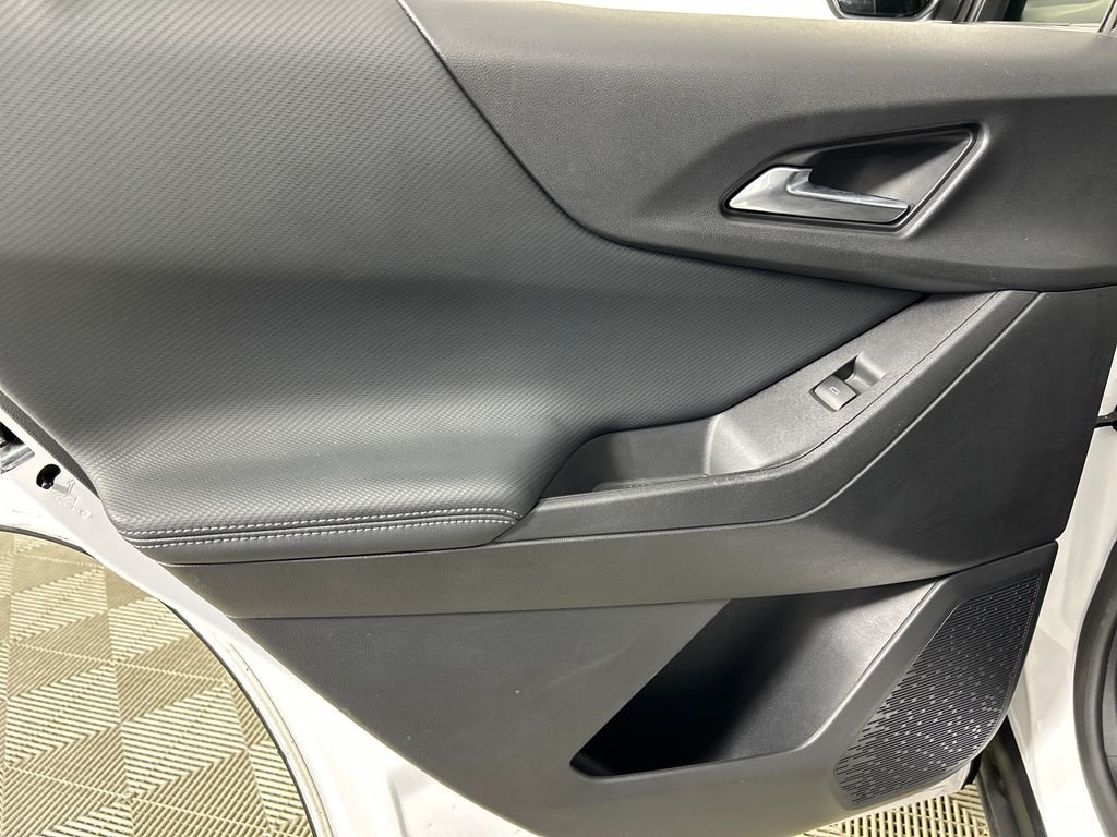 Used 2025 White Chevrolet LT image 16