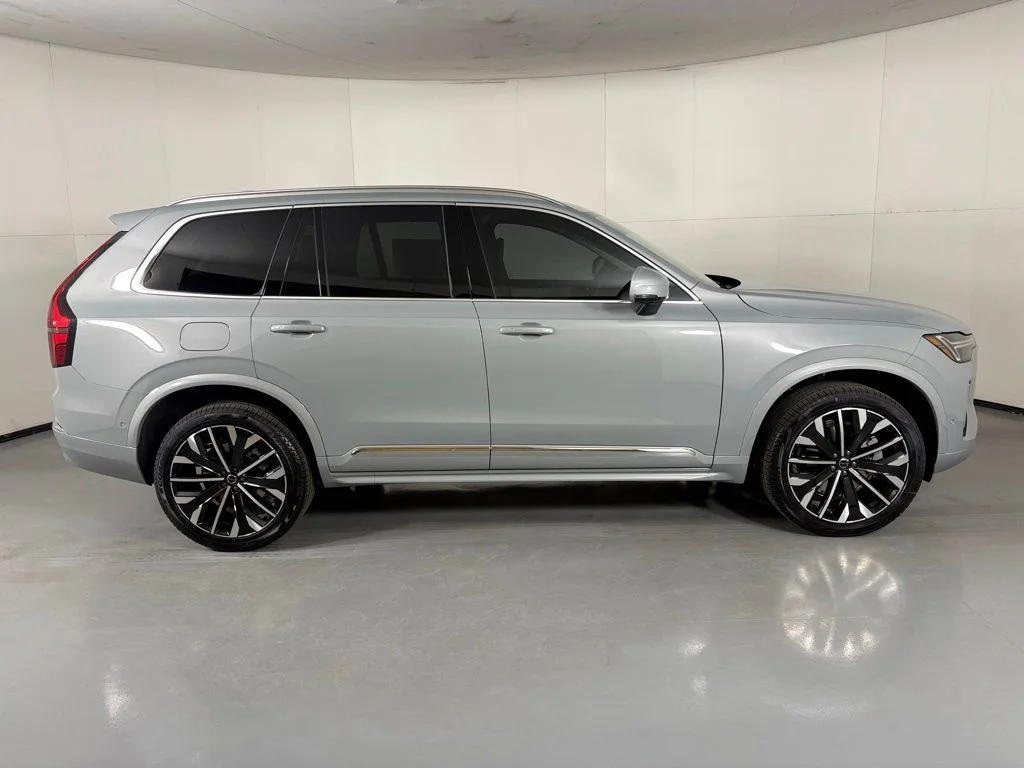 New 2026 Vapour Grey Volvo Ultra image 9