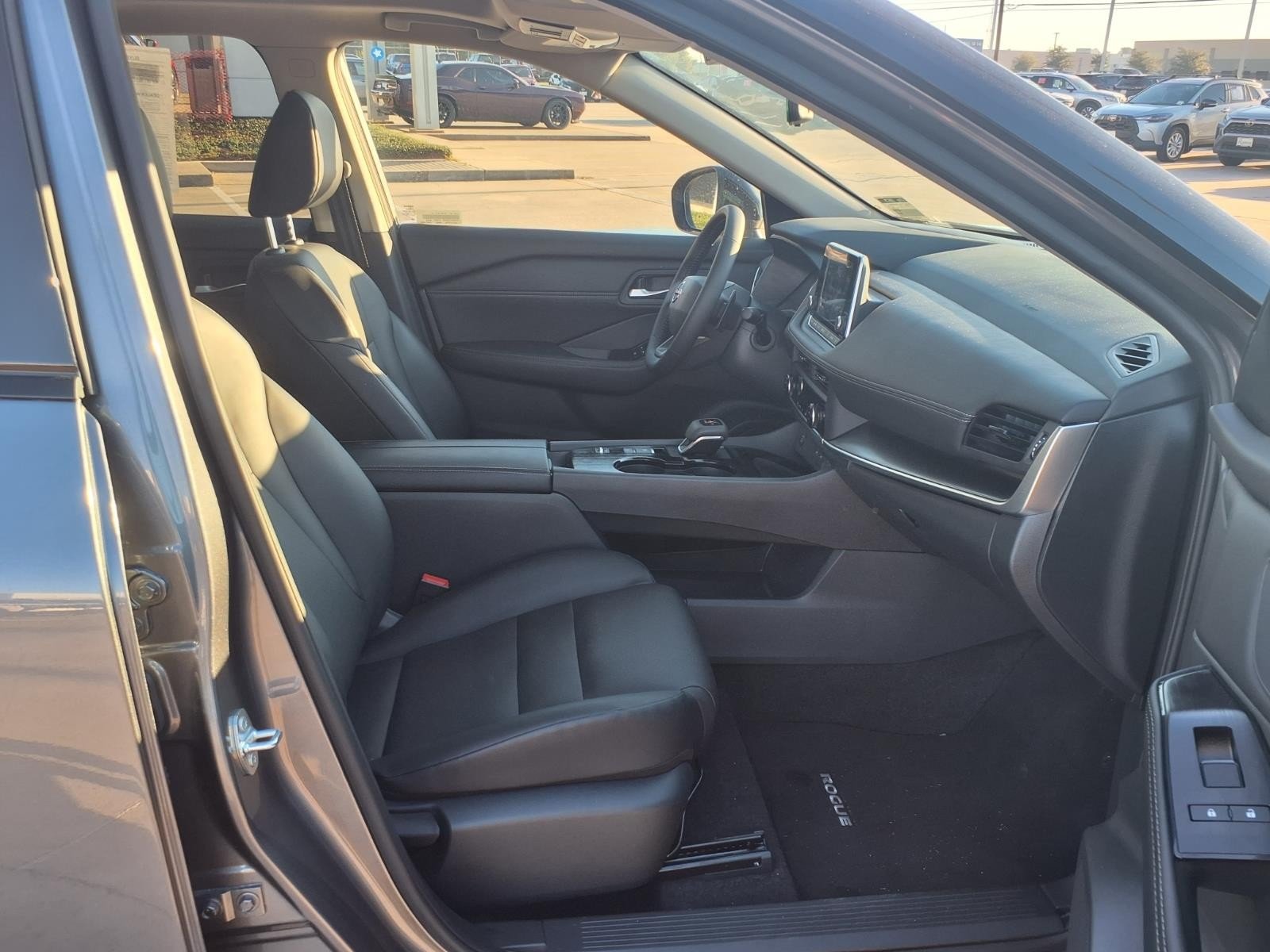 2026 Nissan Rogue photo 13 of 28