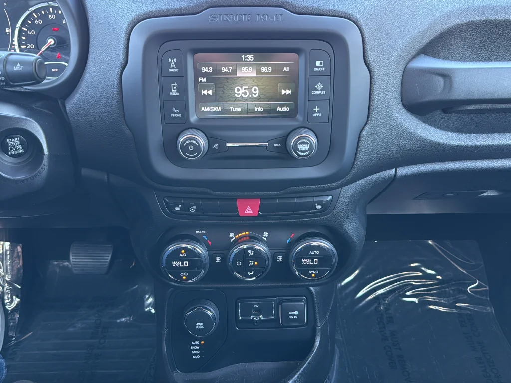 Used 2016 Orange Jeep Latitude image 17