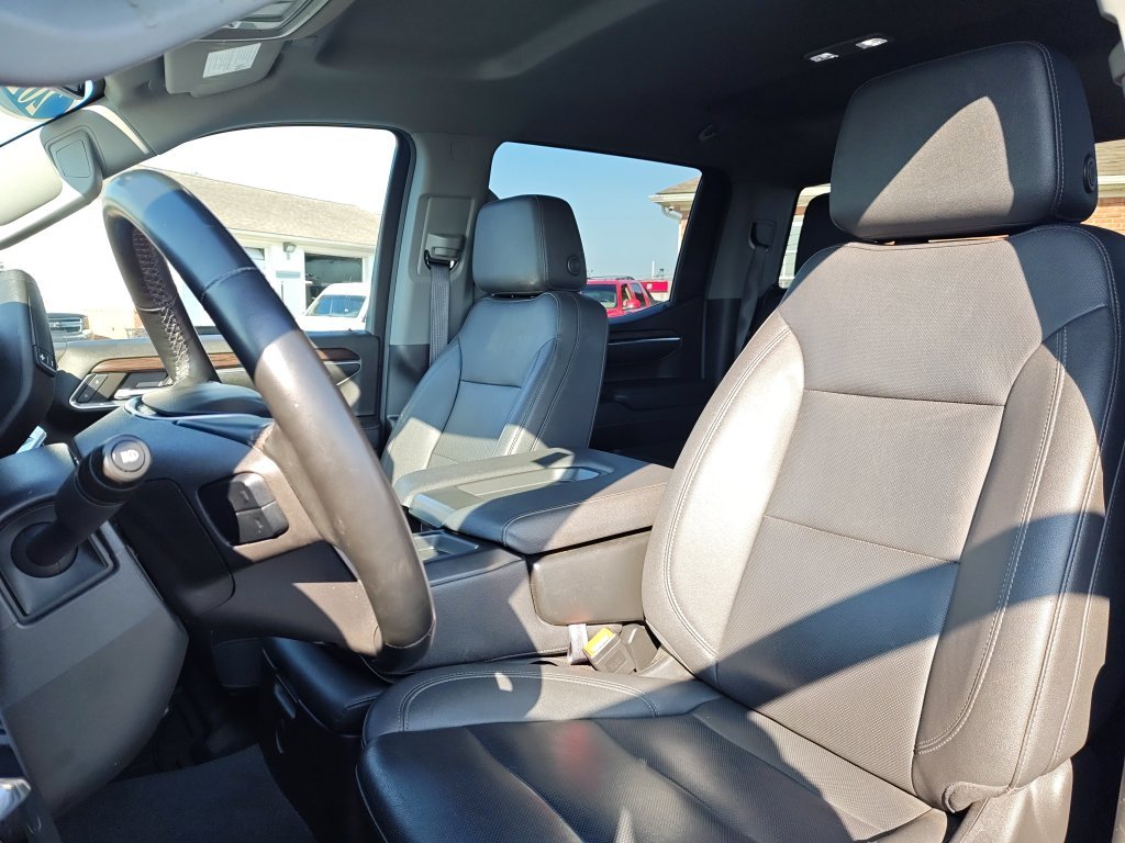 Used 2024 Silver GMC SLT image 13