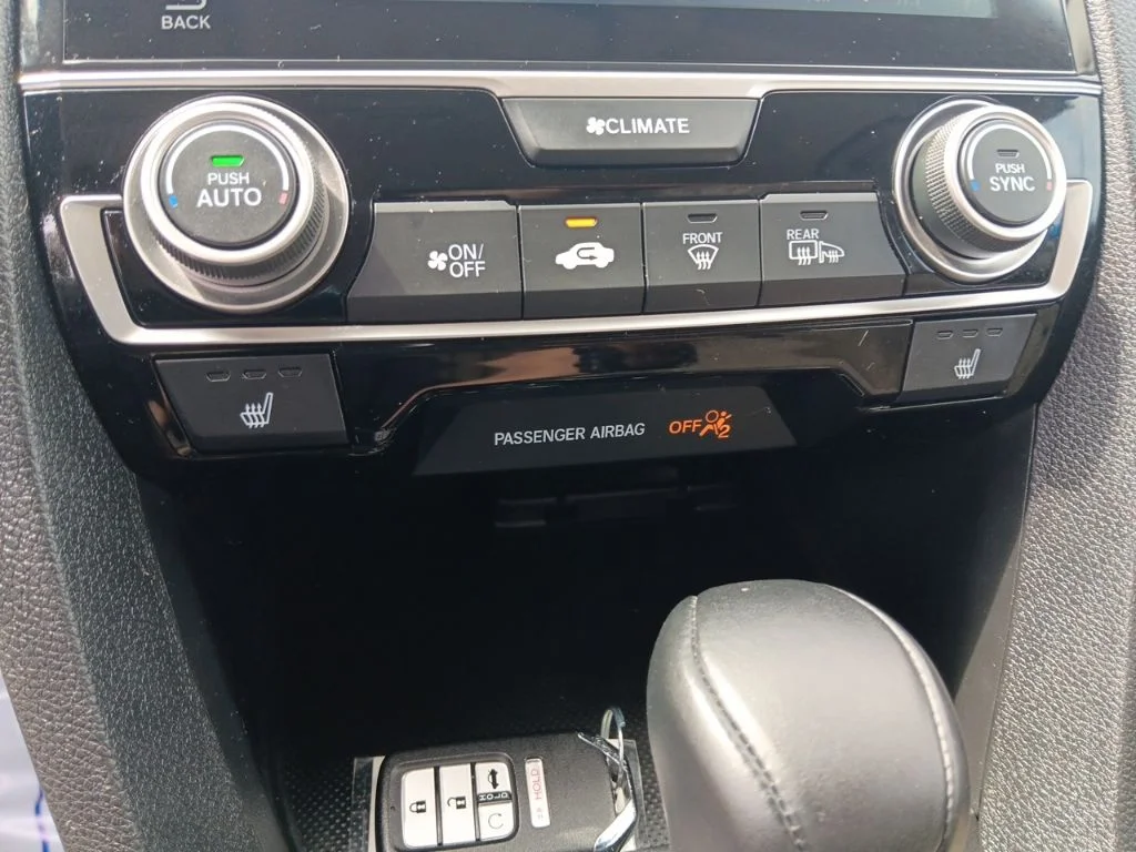 Used 2017 White Honda Touring image 20