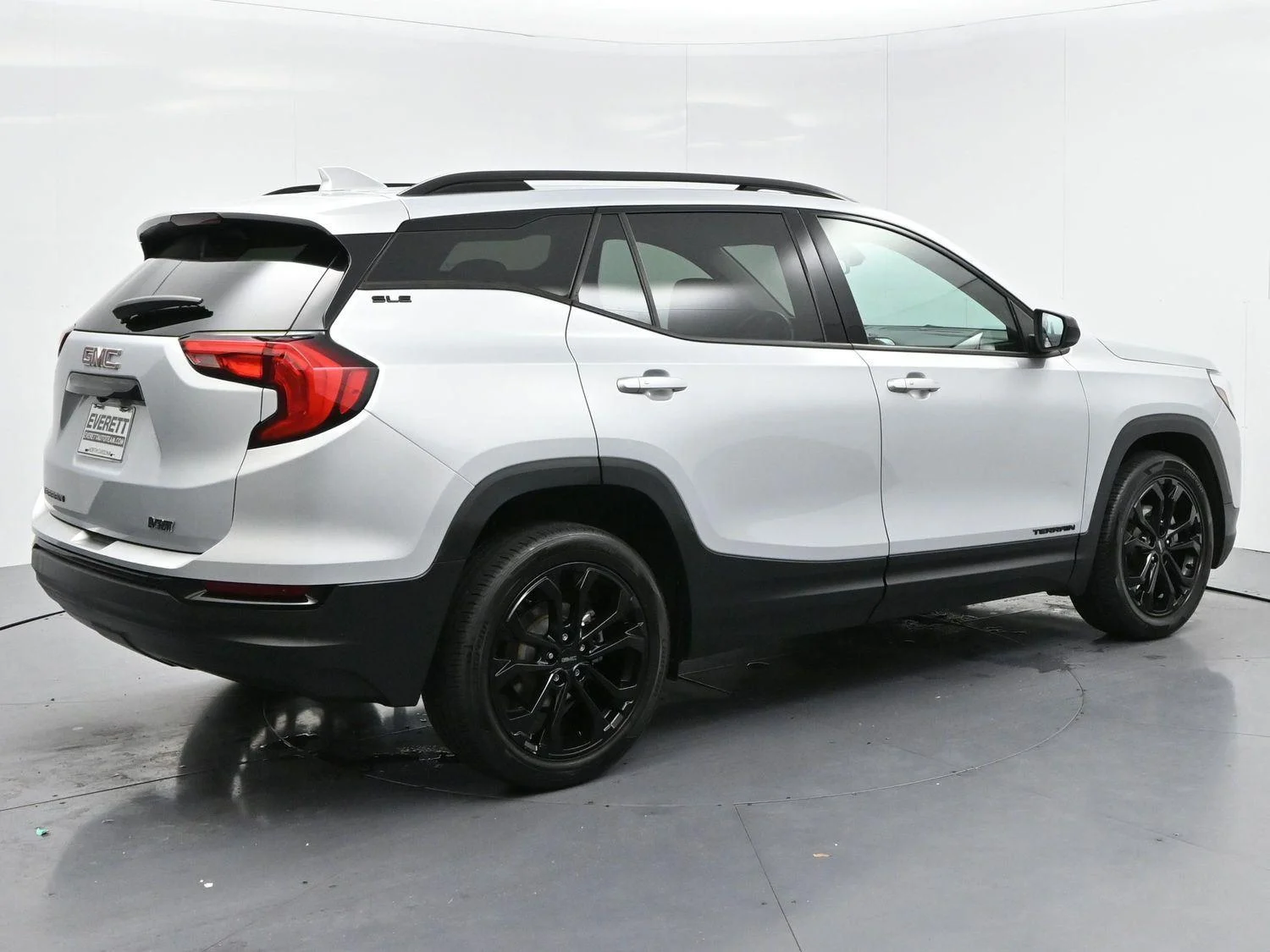 Used 2021 Quicksilver Metallic GMC SLE image 7