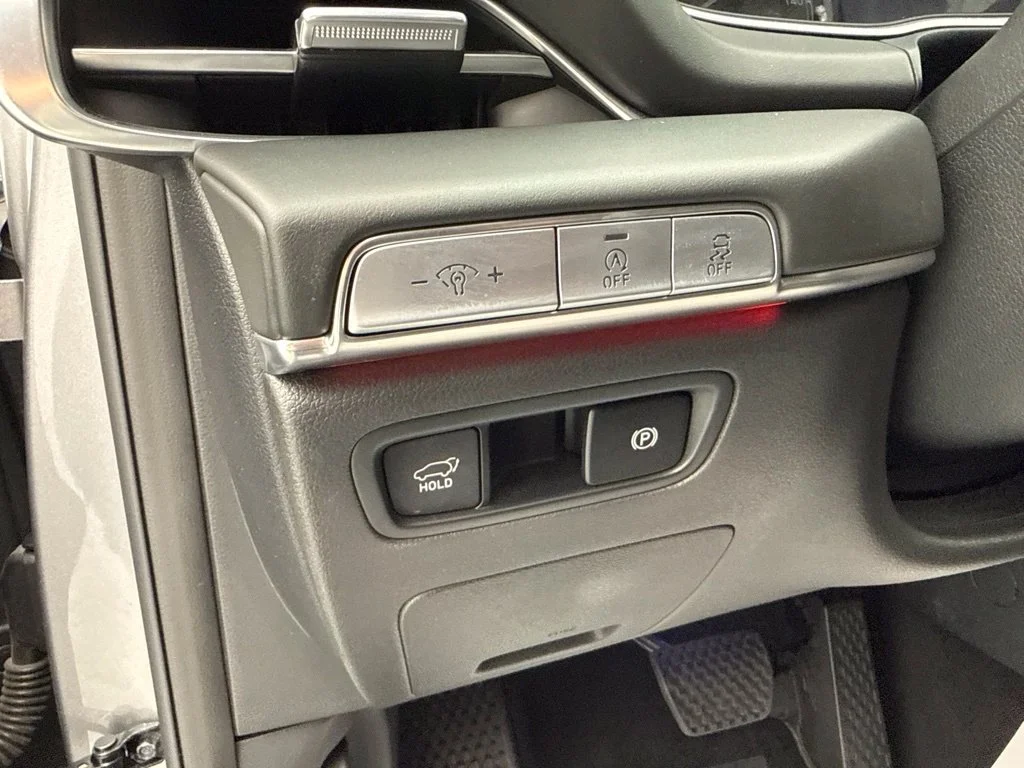 Used 2024 Silver Genesis 2.5T image 22