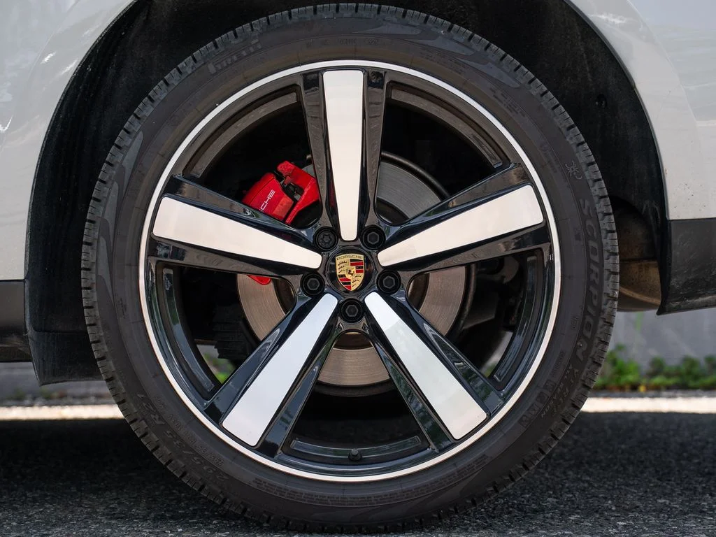 Used 2026  Porsche S image 13