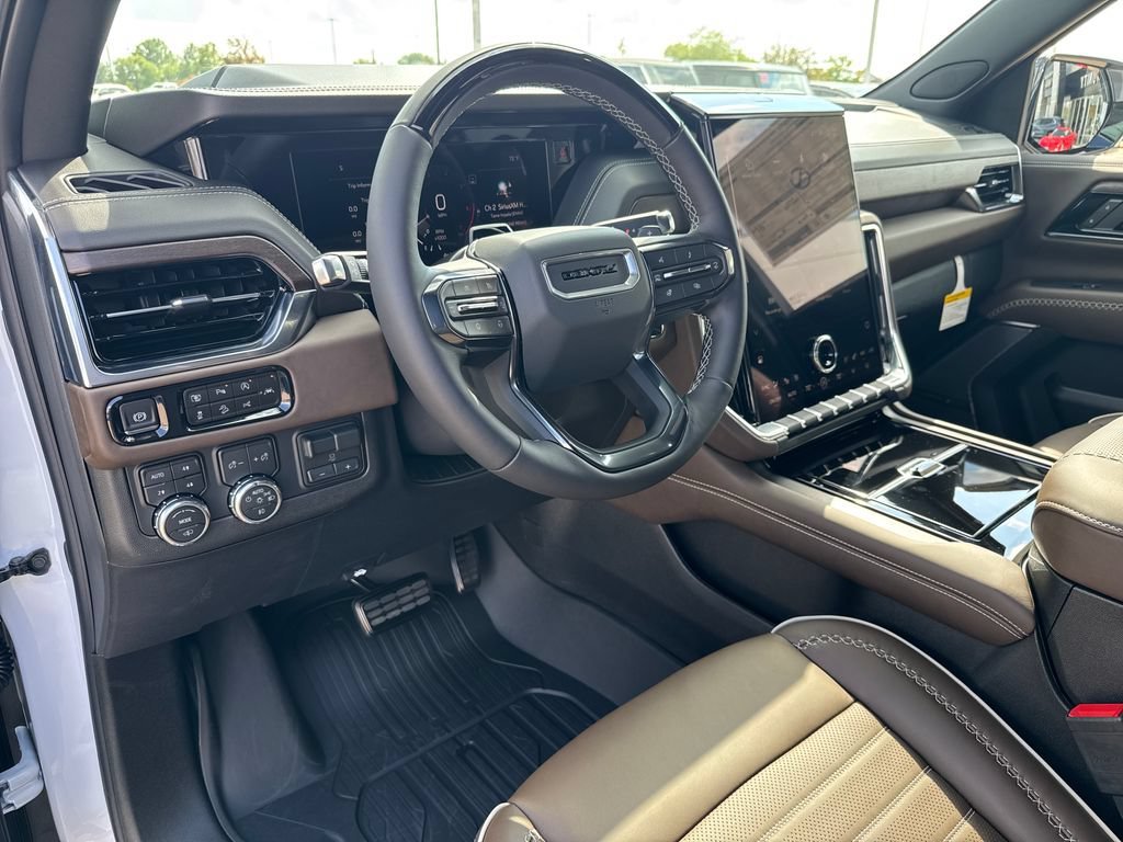 2026 GMC Yukon Denali Ultimate - Photo 18
