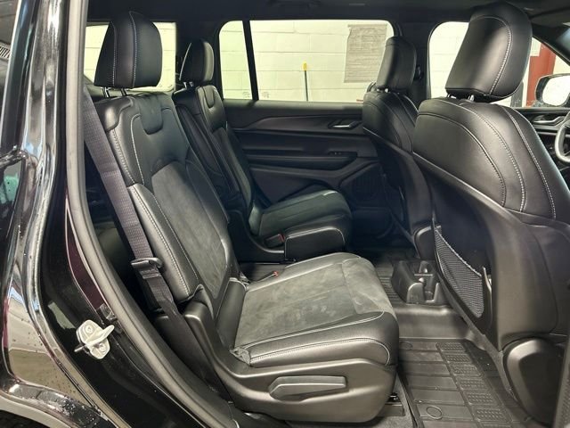 Used 2024 Diamond Black Crystal Pearlcoat Jeep Altitude X image 16