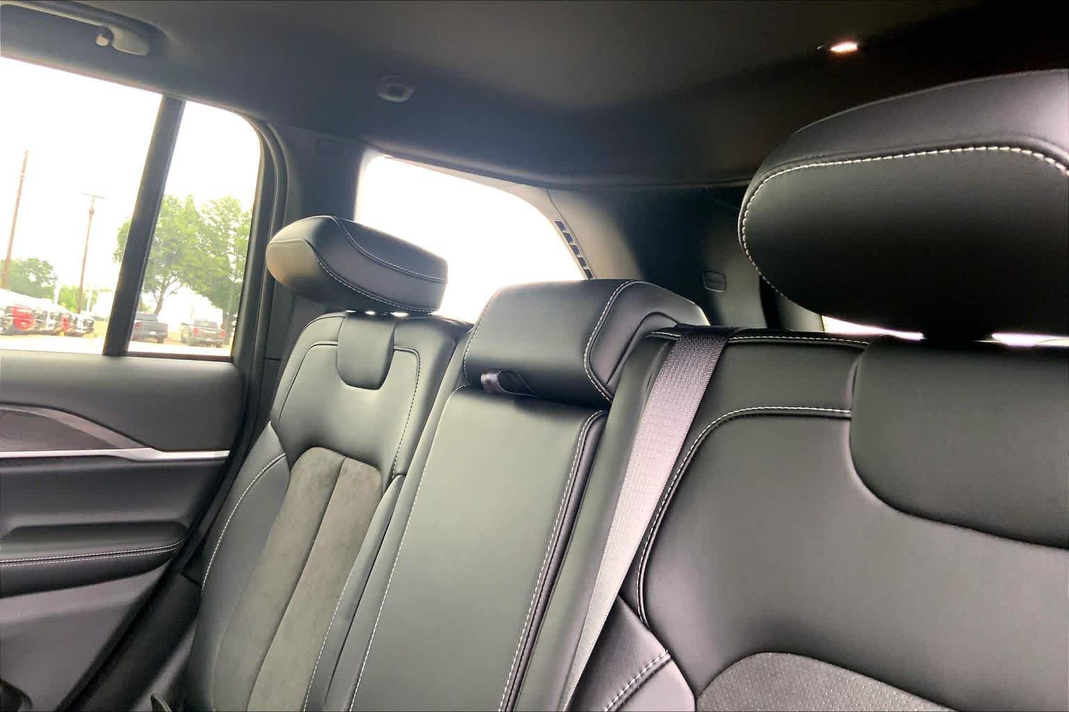 New 2026 Silver Zynith Jeep Laredo Altitude image 18