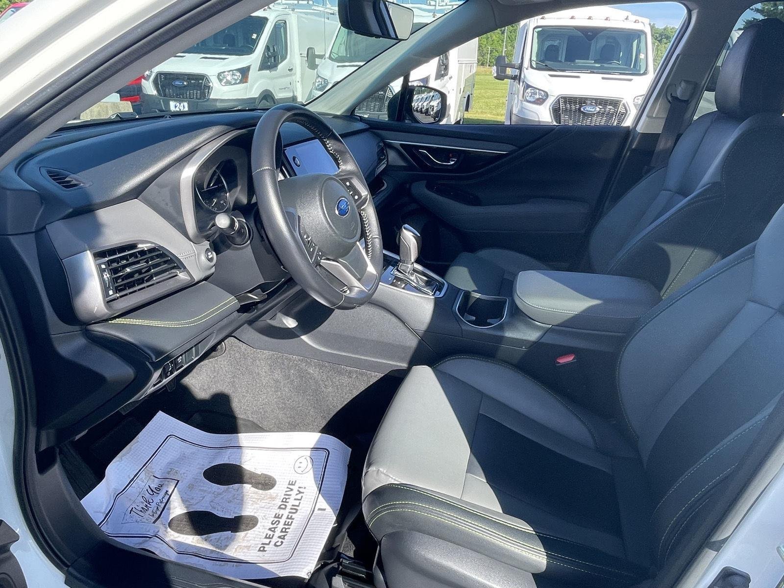 Used 2021 Crystal White Pearl Subaru Onyx Edition XT image 9