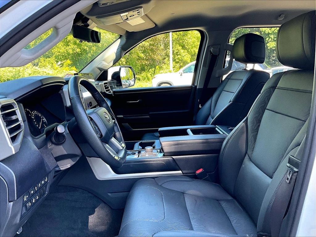 Used 2023 White Toyota SR5 image 4
