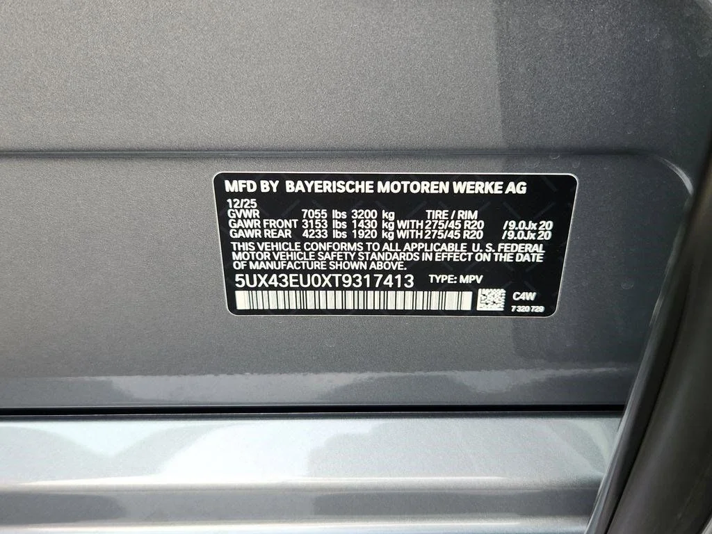 Used 2026 Skyscraper Grey Metallic BMW xDrive50e image 21