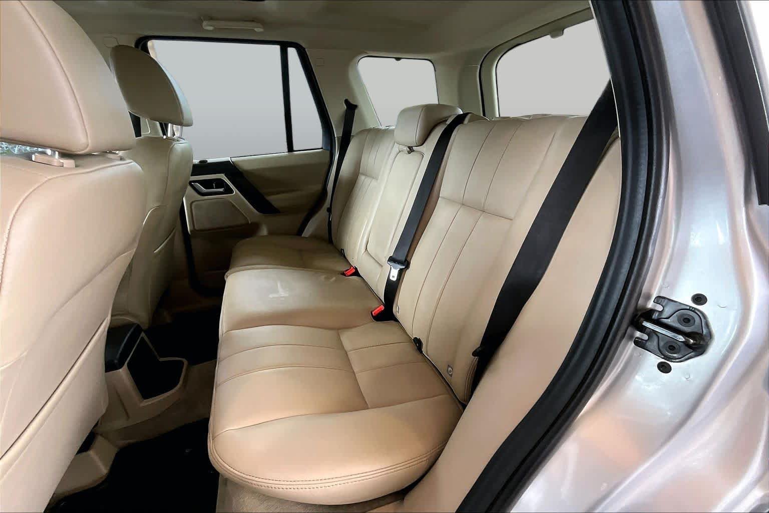Used 2014 Indus Silver Land Rover  image 20