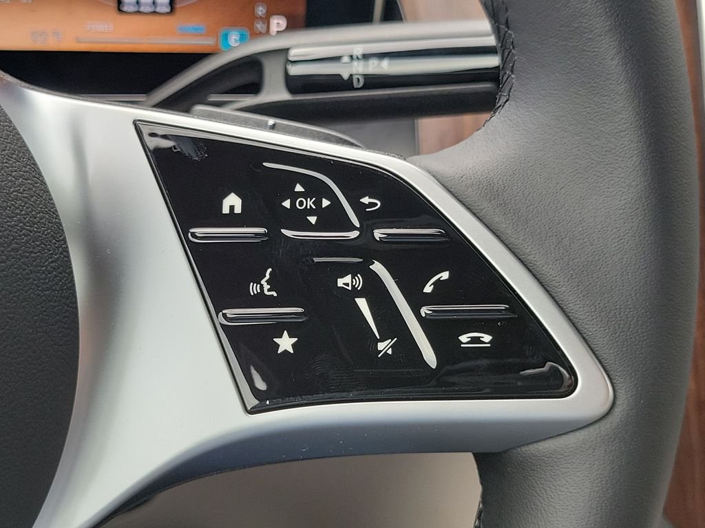 New 2027 Verde Silver Metallic Mercedes-Benz GLC 300 image 21