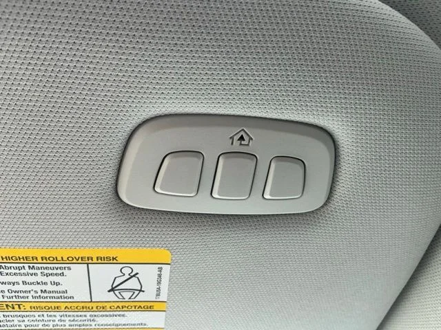 New 2026 Star White Metallic Tri-Coat Ford MAX Platinum® image 50