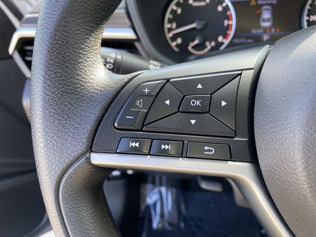 Used 2024 White Nissan 2.5 SV image 17